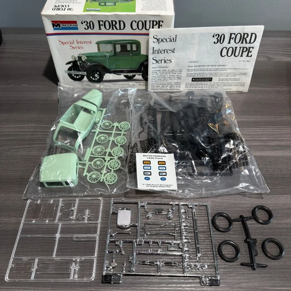 Monogram 30 Ford Coupe 1/24 Scale Plastic Model Kit Special Interest Series 7551